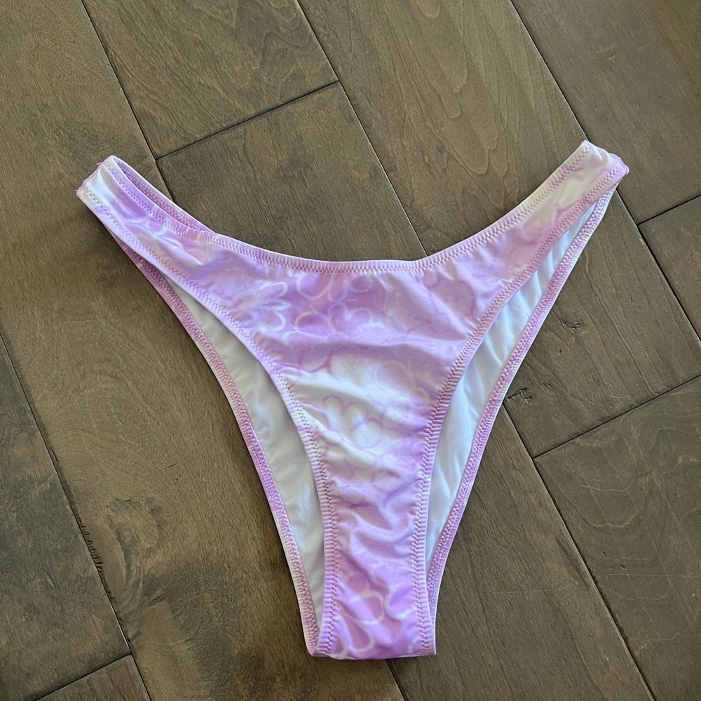 Heavy Manners Miss February Cheeky Bottom